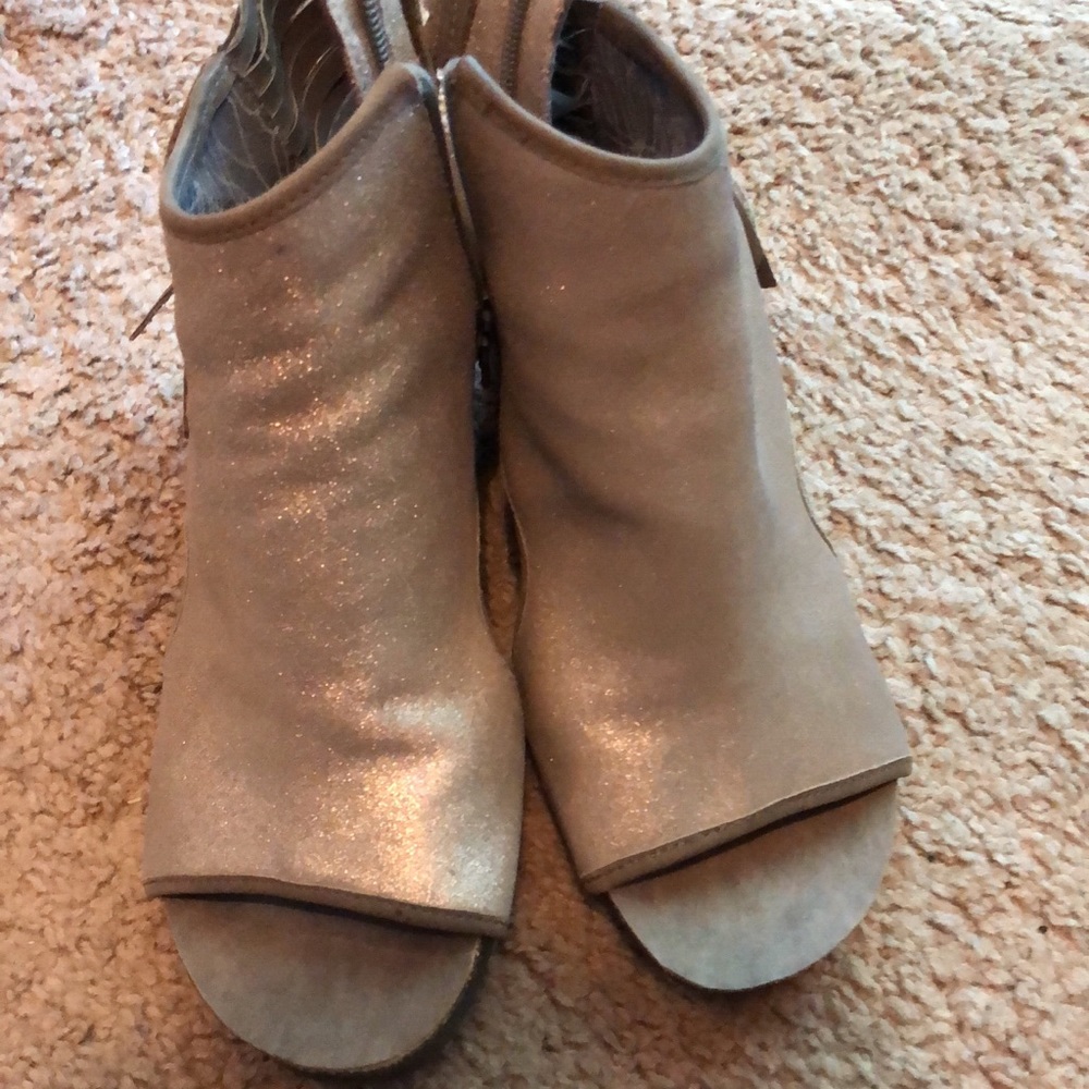 Women’s shoes